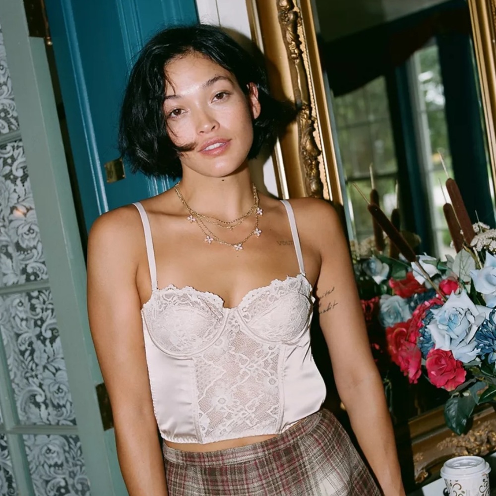 UO Ava Lace Cropped Corset